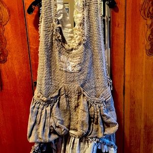 Magnolia Pearl Original Apron Top.  Has Never been worn.  More photos available.